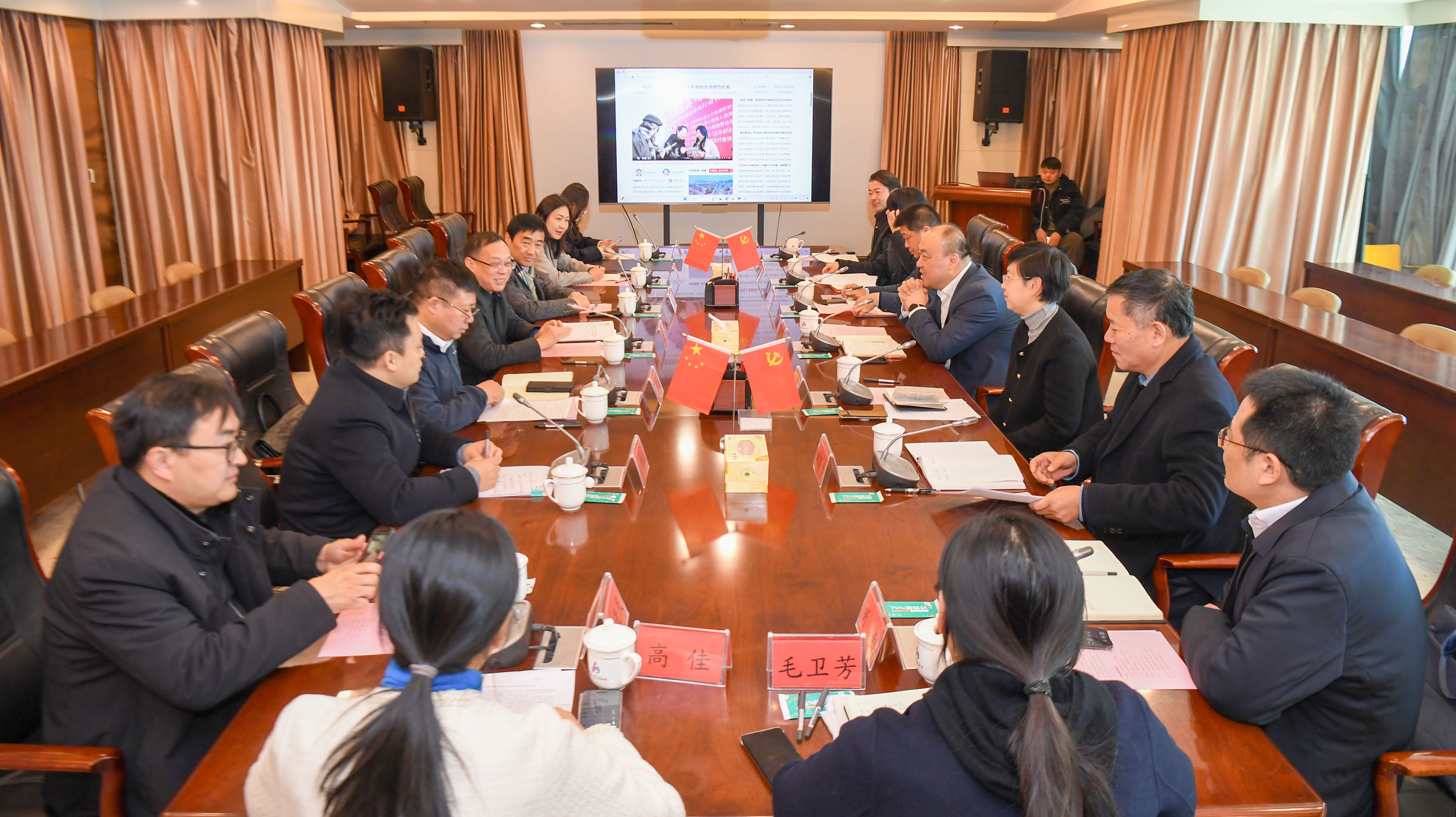 ��������Ϸ��а����꧳����һ�о�����̸