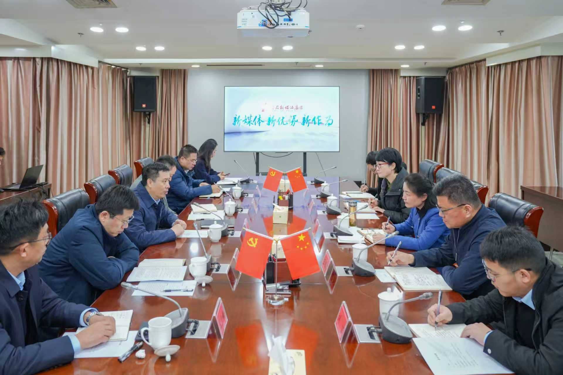 ������ί��ί������������?��ӱһ�е��ھ����ʵ�����̸